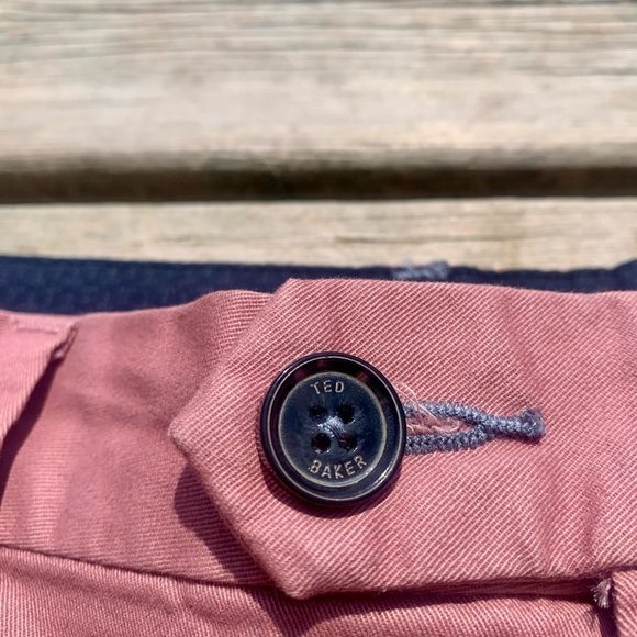 Ted Baker London Men’s Shorts - Size 36R, Dusty Rose - Picture 3 of 10
